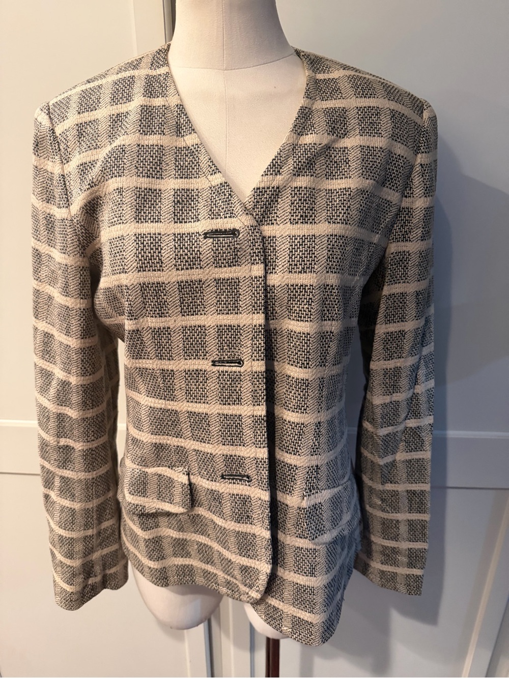 90s vintage Women’s Plaid Boxy Jacket - Cream & Black
